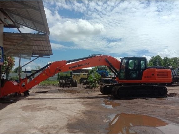 Sewa Excavator PC 200 Palangkaraya